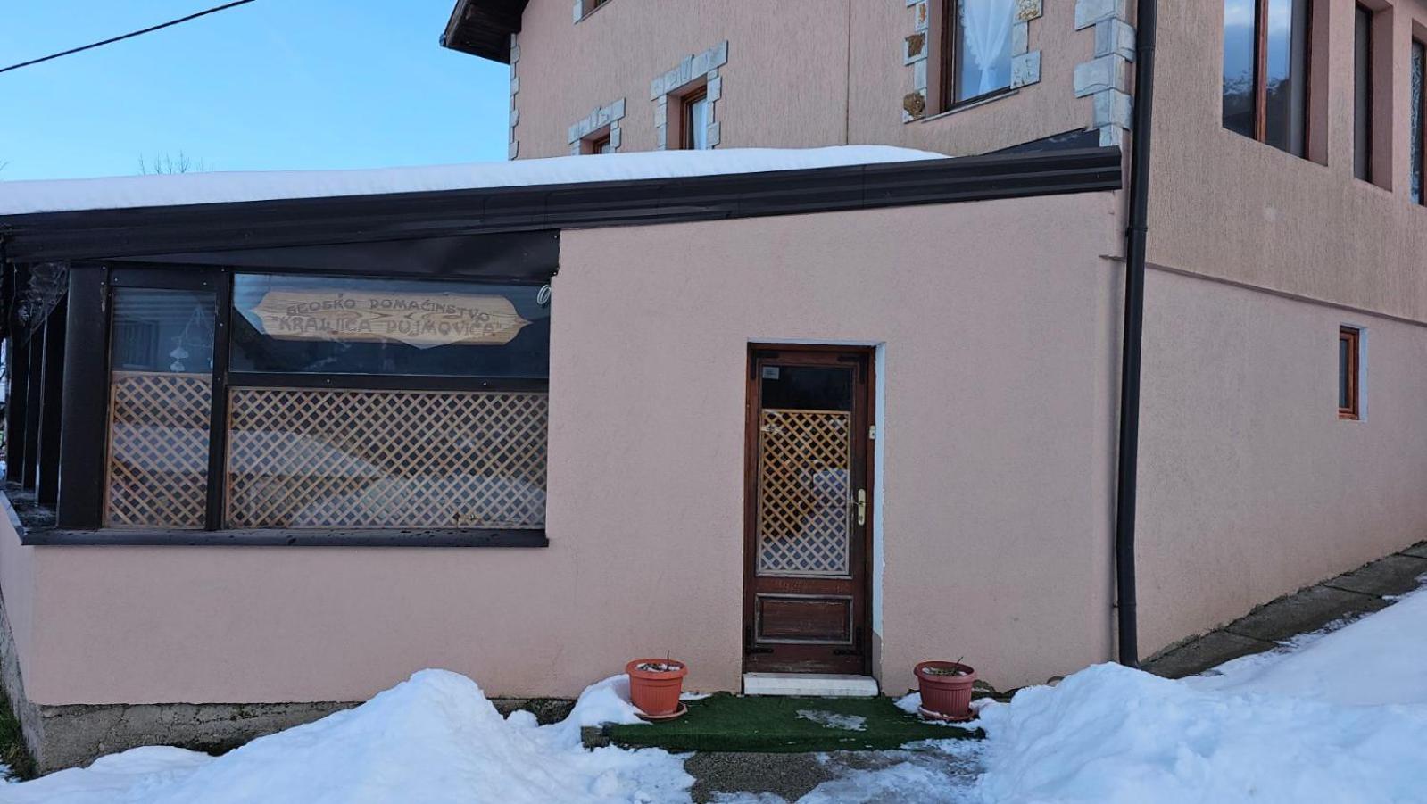 Kraljica Dujmovica Bed & Breakfast Dujmovici